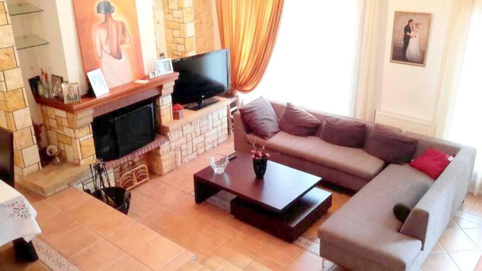 Dorothea'S Villa Platanos  Exteriör bild