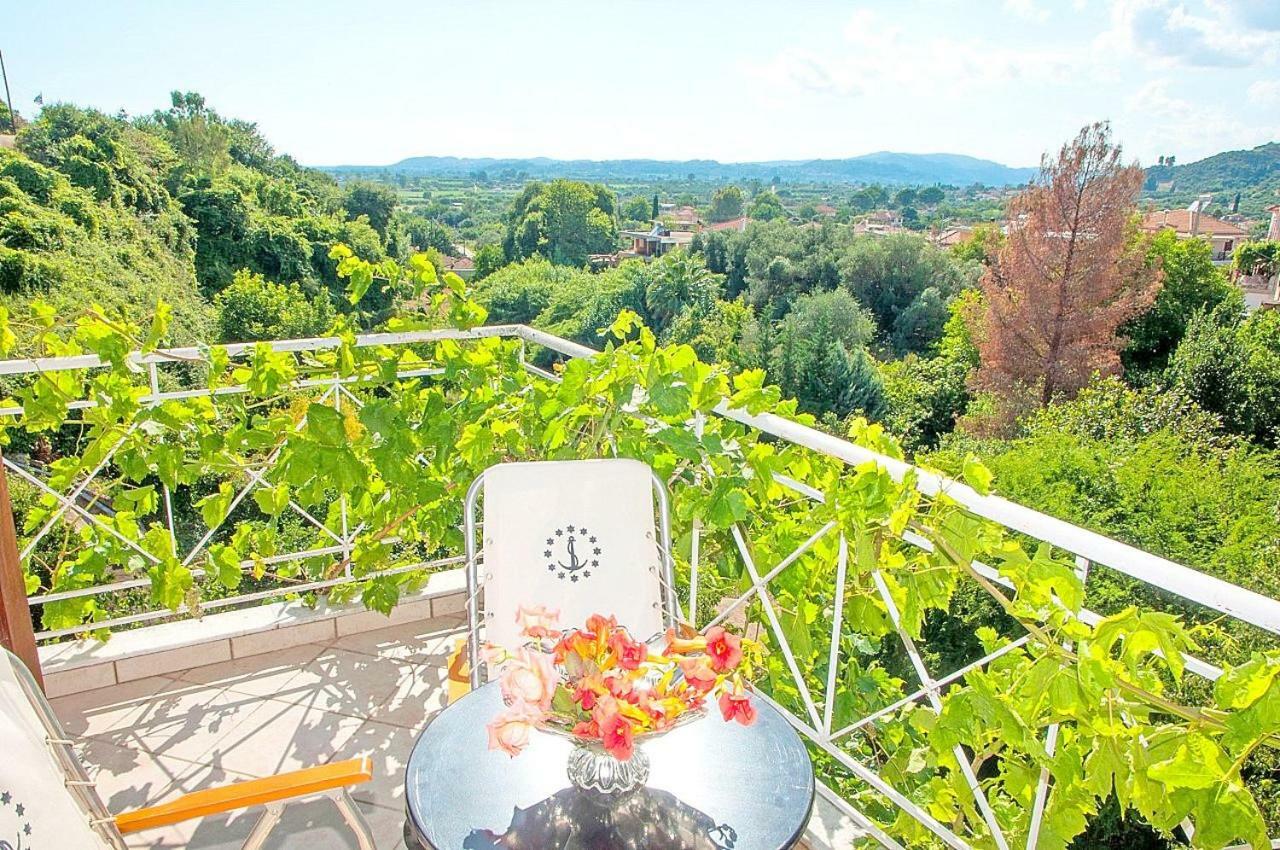Dorothea'S Villa Platanos  Exteriör bild