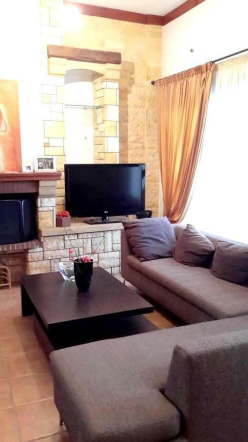 Dorothea'S Villa Platanos  Exteriör bild